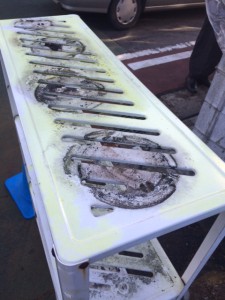 ﾌﾟﾗﾝﾀｰの黄色い油汚れ